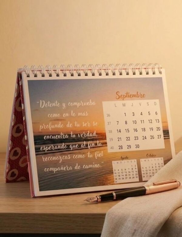 Calendario de Sobremesa (Tamaño A5 / Mes Vista)